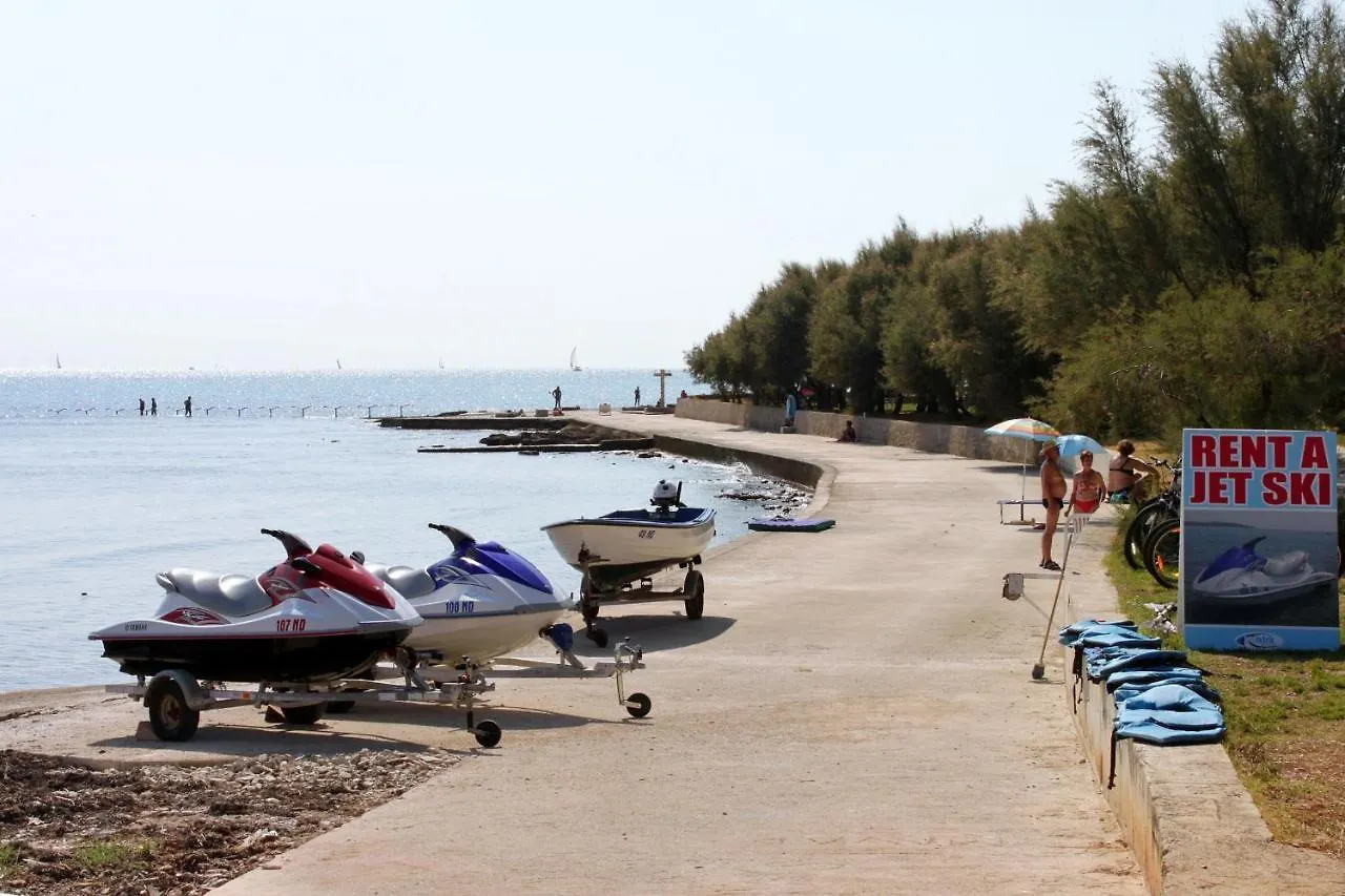 Apartments With A Parking Space Novigrad - 15227